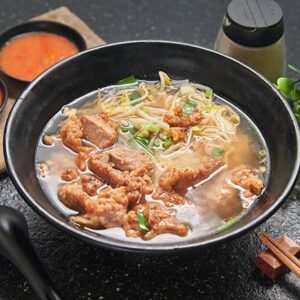 排骨酥油麵 Yellow Noodles with Pork Ribs